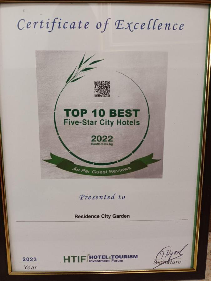 Residence City Garden - Certificate Of Excellence 3Rd Place In Top 10 Best Five-Stars City Hotels For 2023 Awarded By Htif Plowdiw Exterior foto